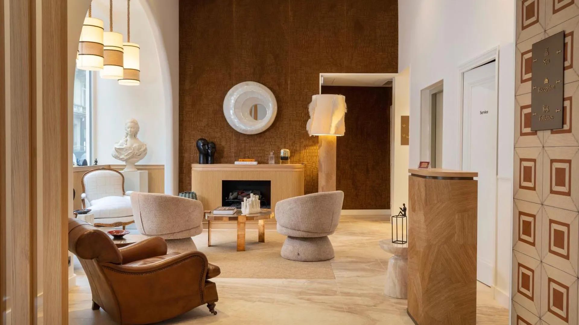 Madame Drouot & Spa - Opera Paris França